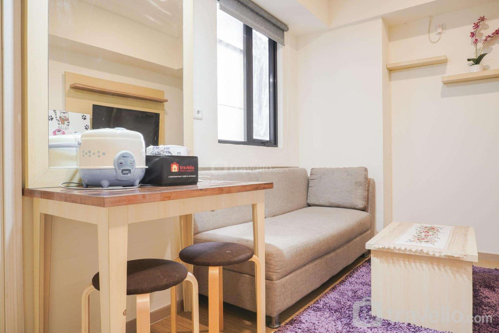 Comfort 1br With Working At Meikarta By Travelio
