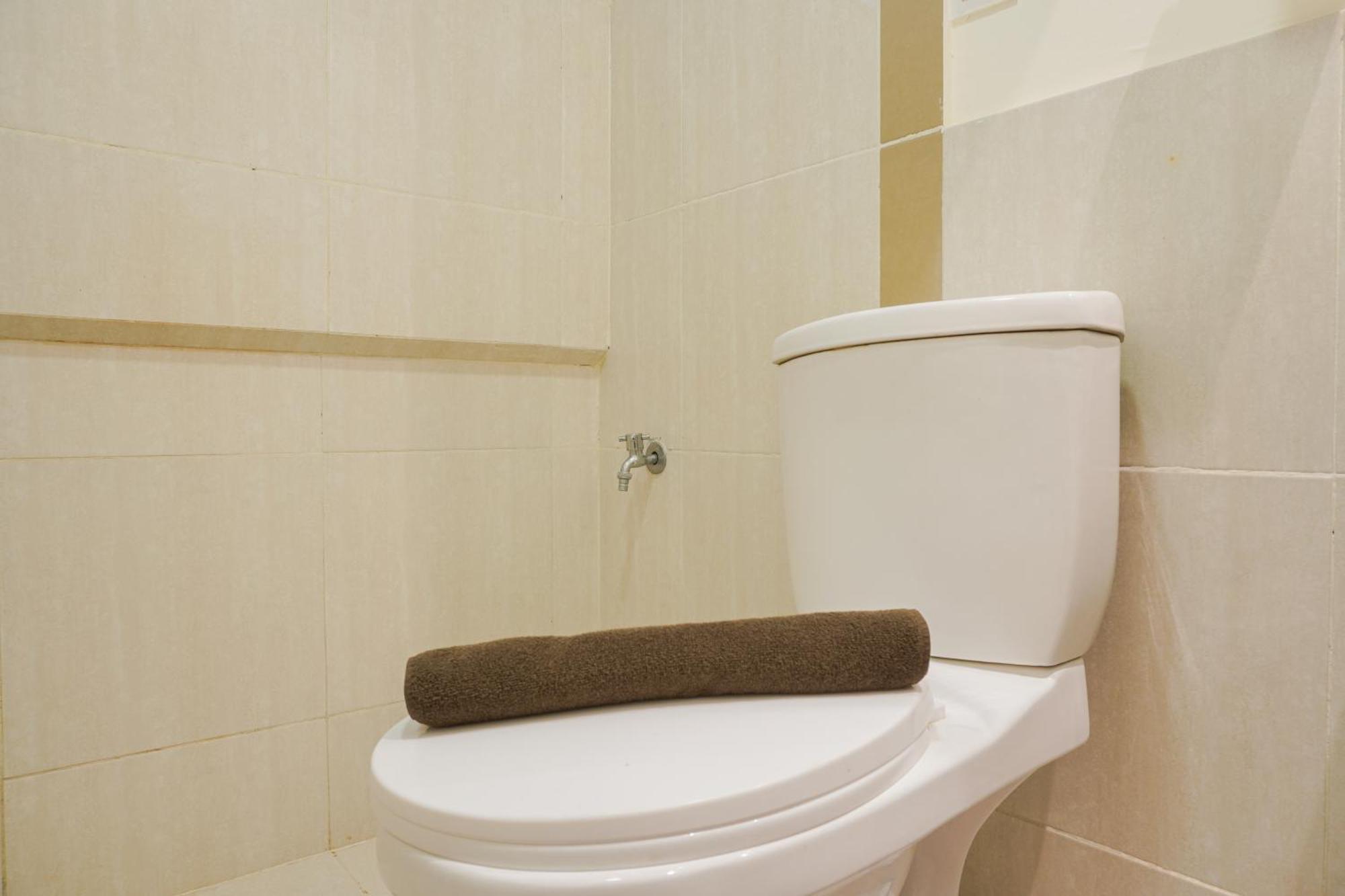 Comfort 1br With Working At Meikarta By Travelio * Bekasi