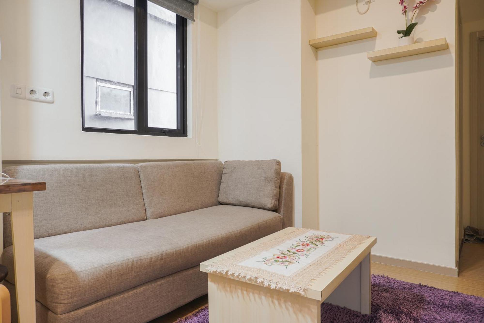 Comfort 1br With Working At Meikarta By Travelio Apartemen Bekasi